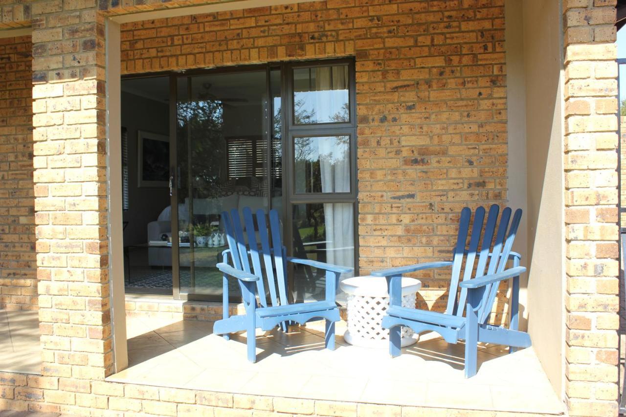Karee & Wild Olive Guest Lodge Hekpoort Exterior photo